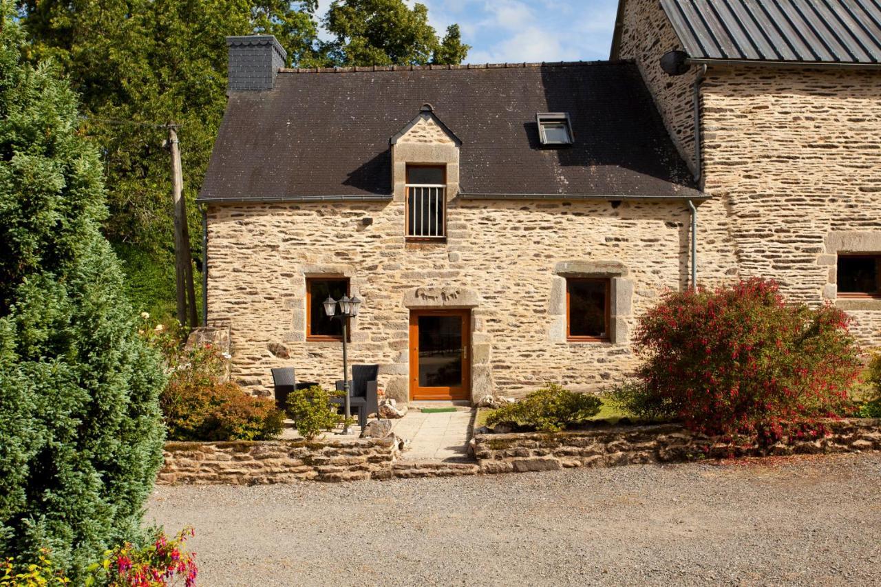 Stone Cottage With Modern Cosy Interior Near To Josselin Perfect Retreat For Writers Or Star Gazers Guégon المظهر الخارجي الصورة