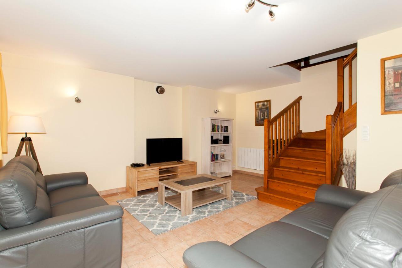 Stone Cottage With Modern Cosy Interior Near To Josselin Perfect Retreat For Writers Or Star Gazers Guégon المظهر الخارجي الصورة