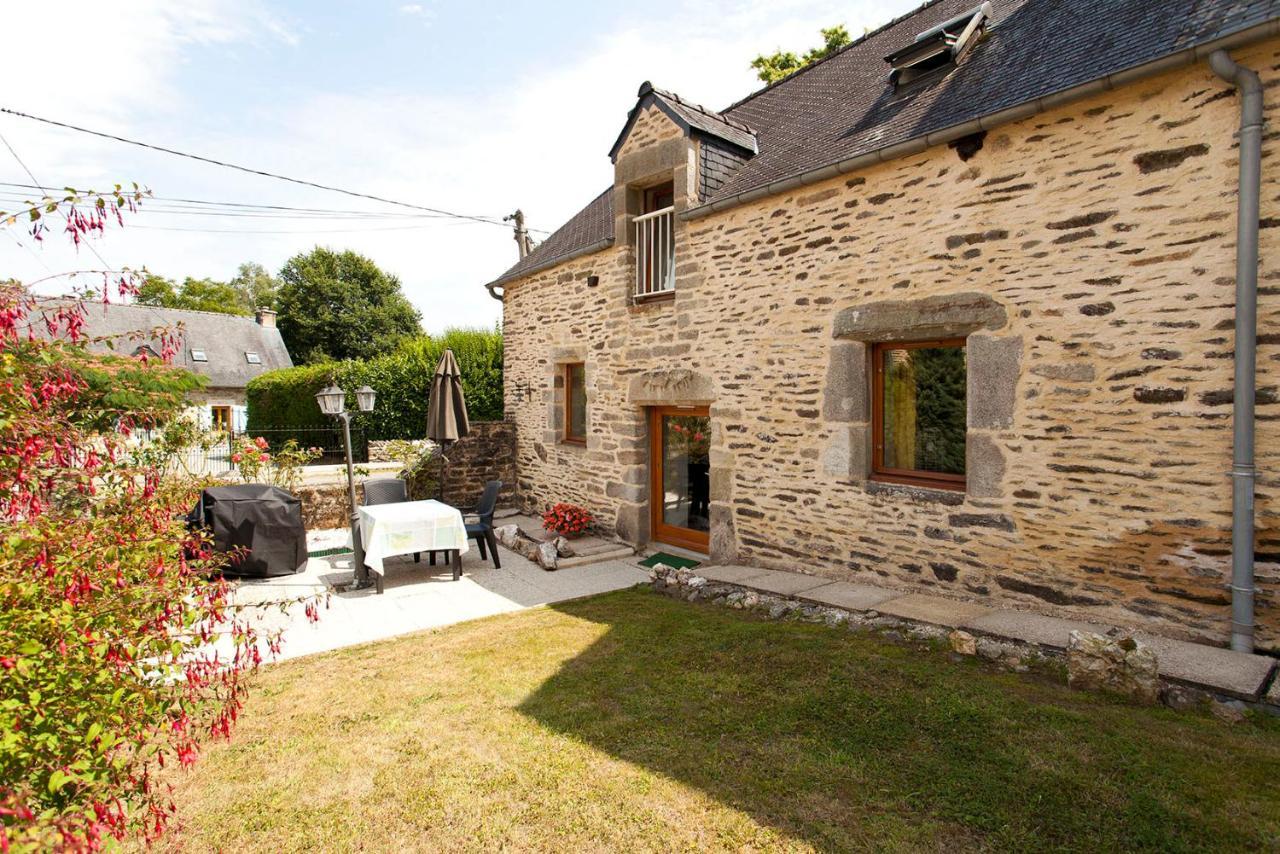 Stone Cottage With Modern Cosy Interior Near To Josselin Perfect Retreat For Writers Or Star Gazers Guégon المظهر الخارجي الصورة